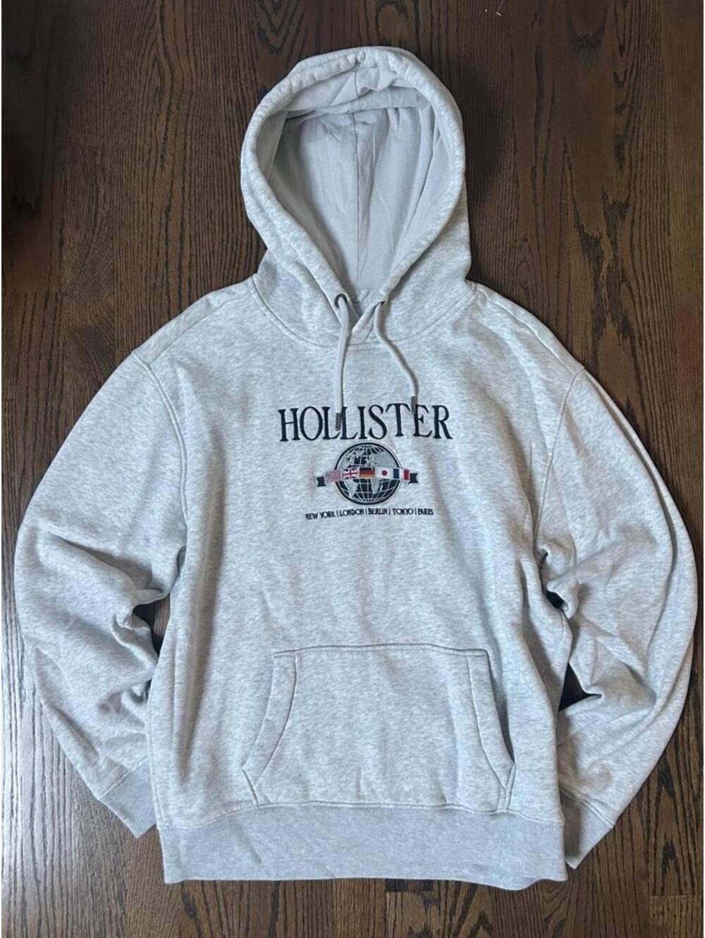 Hollister Co. Men's Grey Hoody